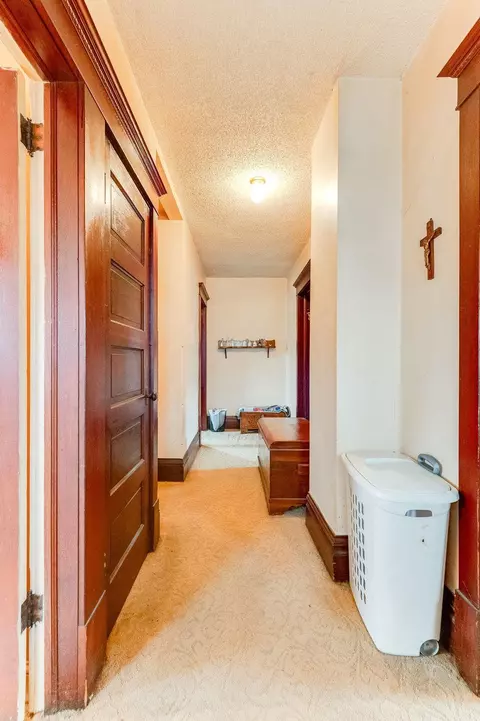 Entry Way - 828 3rd Ave NW, Faribault, MN 55021 photo 3 of 3