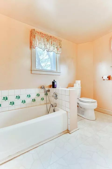 Bath - 828 3rd Ave NW, Faribault, MN 55021 photo 2 of 3