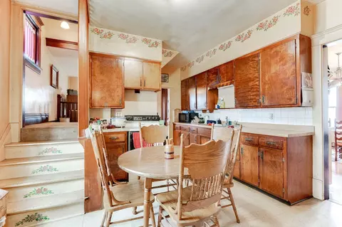 Dining - 828 3rd Ave NW, Faribault, MN 55021 photo 2 of 4