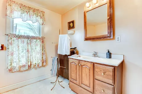 Bath - 828 3rd Ave NW, Faribault, MN 55021 photo 1 of 3