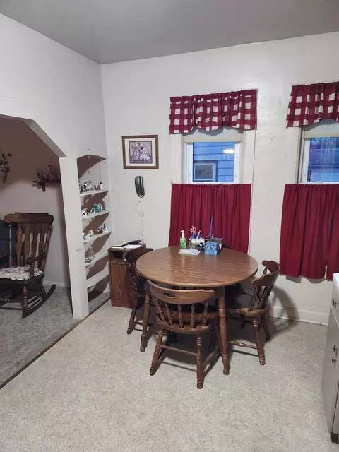 Dining - 512 Saint Thomas Ave, Albert Lea, MN 56007 photo 1 of 1