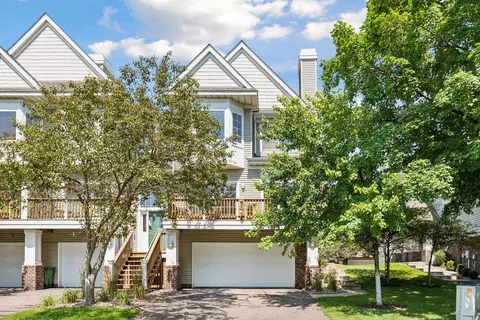 227 Satellite Ln NE, Fridley, MN 55432