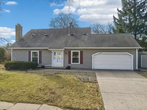 13571 Fernando Ave, Apple Valley, MN 55124