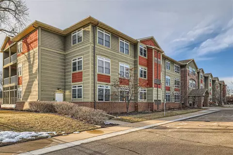 2530 E 34th St #302, Minneapolis, MN 55406