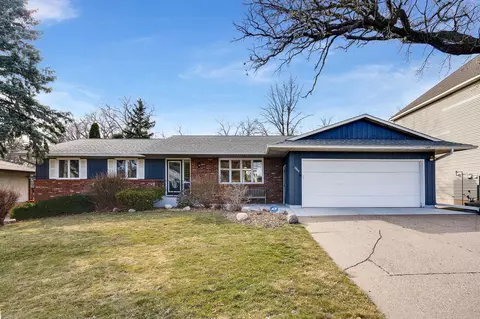 1949 Desoto St, Maplewood, MN 55117