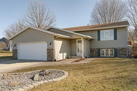 940 Pine Ct NE, Pine Island, MN 55963