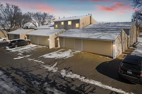 7505 Whitney Dr, Apple Valley, MN 55124