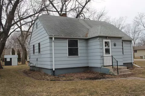 609 N Columbia Ave, Fulda, MN 56131