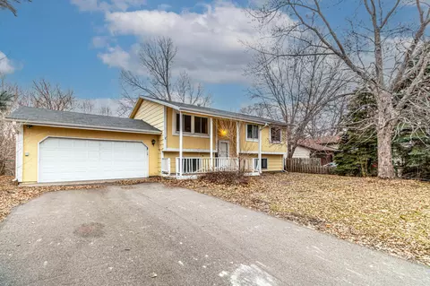 7909 Lad Pkwy, Brooklyn Park, MN 55443