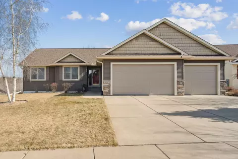 932 Ridgecrest St, River Falls, WI 54022