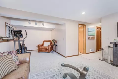 4413 Clover Ln #B, Eagan, MN 55122 photo 19