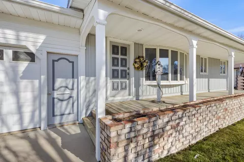 202 W James Ave, Marshall, MN 56258