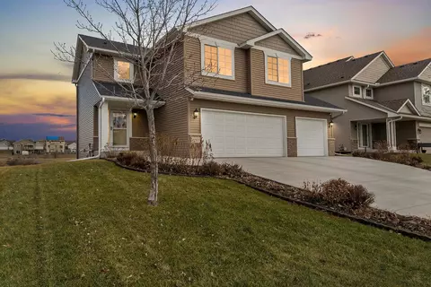 151 Dongola Ln, Shakopee, MN 55379