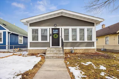 2934 Queen Ave N, Minneapolis, MN 55411