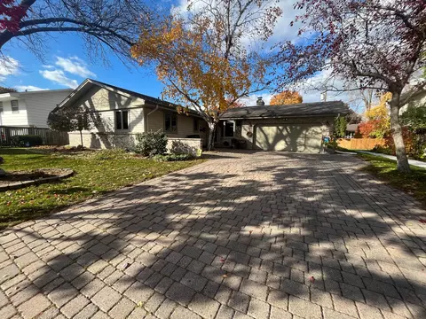7300 39th Ave N, New Hope, MN 55427