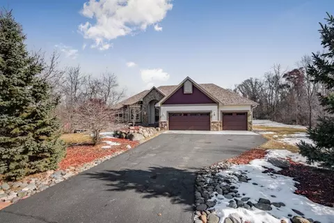 27127 Bayshore Cir, Isanti, MN 55040