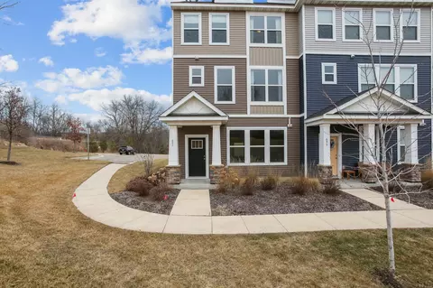 697 Satori Way, Chaska, MN 55318