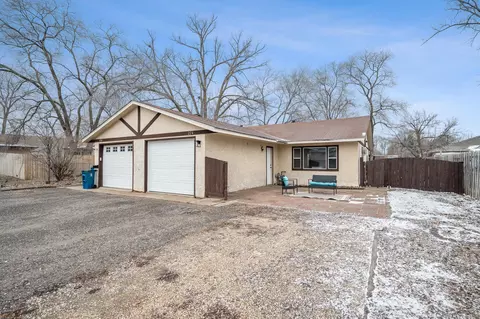 224 2nd St NW, Elk River, MN 55330