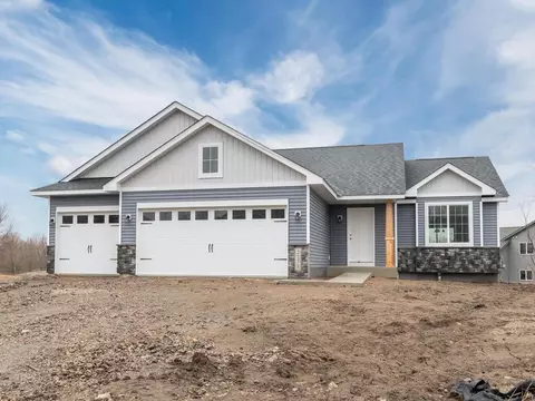 2278 Coldwater Xing, Mayer, MN 55360