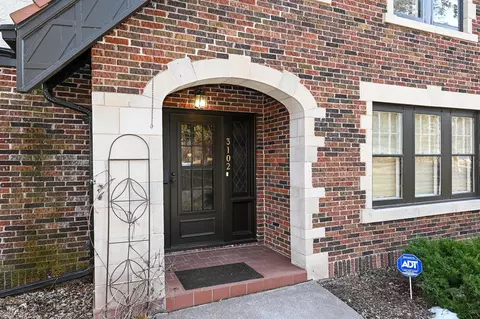 Exterior - 3102 E 1st St, Duluth, MN 55812 photo 4 of 13