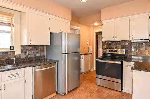 Kitchen - 3102 E 1st St, Duluth, MN 55812 photo 3 of 3