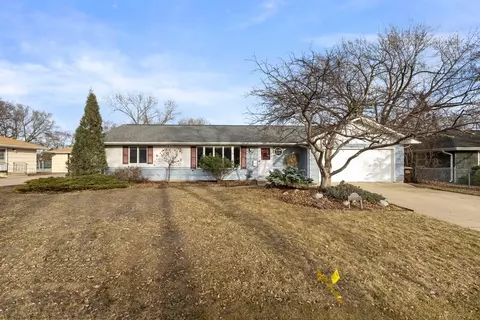 9719 Oakland Ave S, Bloomington, MN 55420