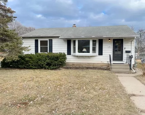 101 22nd Ave S, South Saint Paul, MN 55075