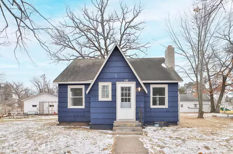 118 1st St NE, Crosby, MN 56441