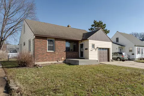 1106 11th Ave NE, Rochester, MN 55906