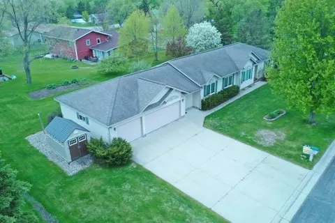 414 6th St NE, Perham, MN 56573