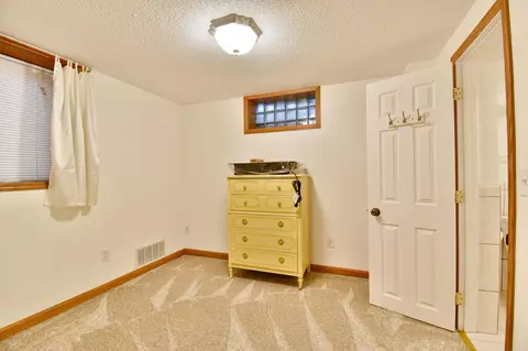 Bedroom - 928 Riverside Dr SE, Saint Cloud, MN 56304 photo 1 of 6