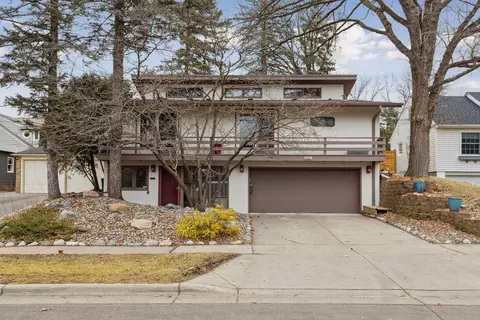 662 Sumner St, Saint Paul, MN 55116