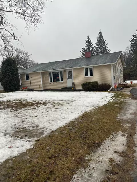 612 Stassen Ave W, Karlstad, MN 56732