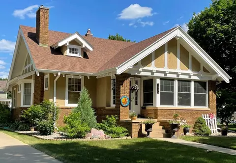 1325 6th Ave N, Windom, MN 56101