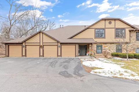 5271 Balmoral Ln, Bloomington, MN 55437