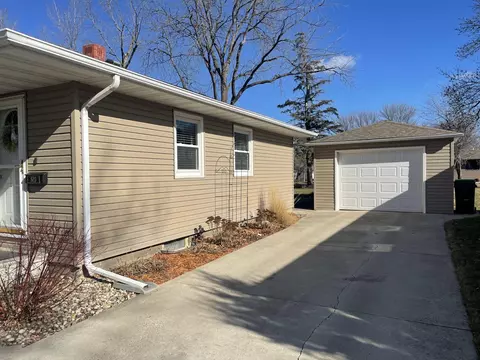 Exterior - 803 Brian St, Marshall, MN 56258 photo 3 of 11