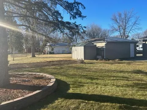 Exterior - 803 Brian St, Marshall, MN 56258 photo 8 of 11