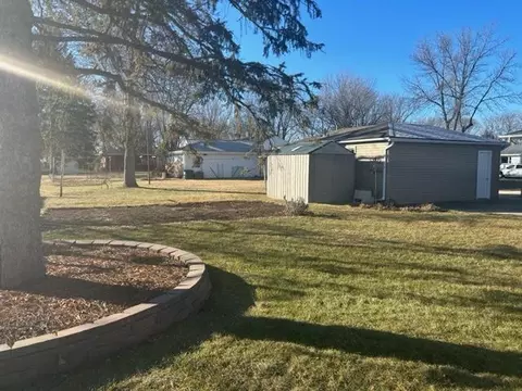 Exterior - 803 Brian St, Marshall, MN 56258 photo 5 of 11