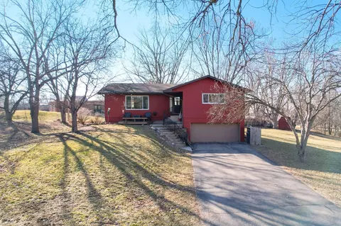 12916 1st Ave S, Burnsville, MN 55337