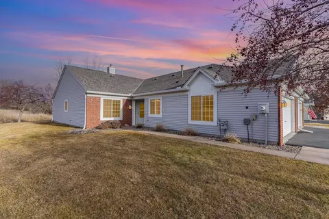 7562 Ojibway Park Bay, Woodbury, MN 55125