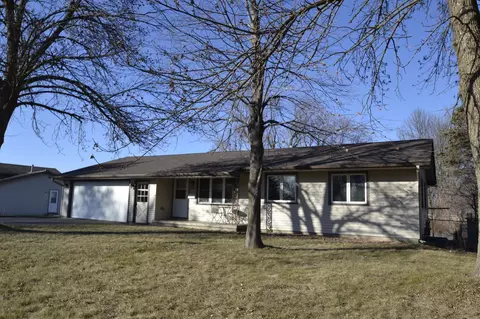 1604 6th St SW, Faribault, MN 55021