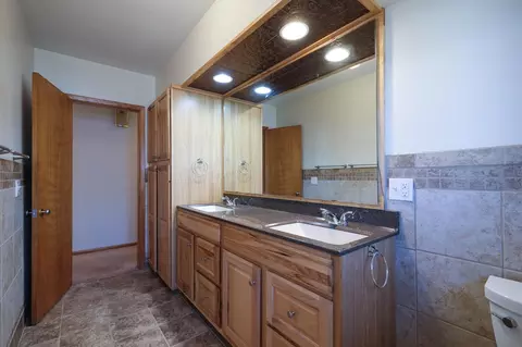Bath - 400 9th St SE, Waseca, MN 56093 photo 5 of 6