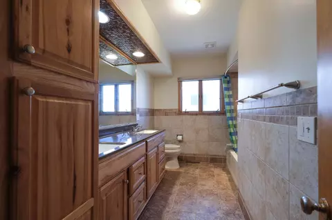 Bath - 400 9th St SE, Waseca, MN 56093 photo 3 of 6