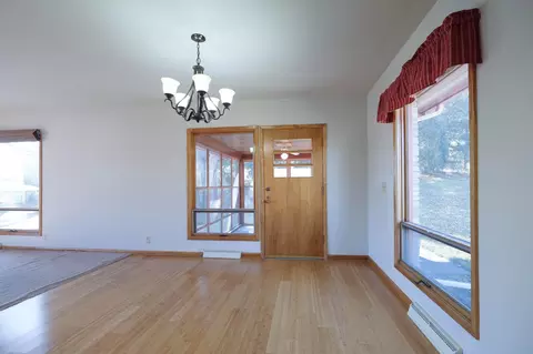 Entry Way - 400 9th St SE, Waseca, MN 56093 photo 1 of 4