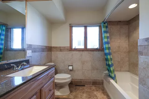 Bath - 400 9th St SE, Waseca, MN 56093 photo 4 of 6