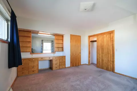 Bedroom - 400 9th St SE, Waseca, MN 56093 photo 3 of 4