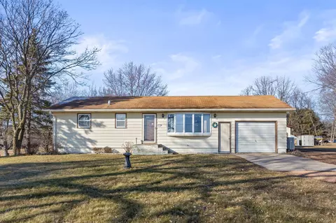 553 Buffalo Ave S, Montrose, MN 55363