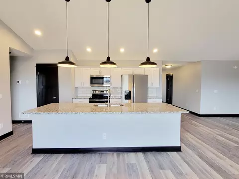 1007 Cook St, Saint Peter, MN 56082 photo 2