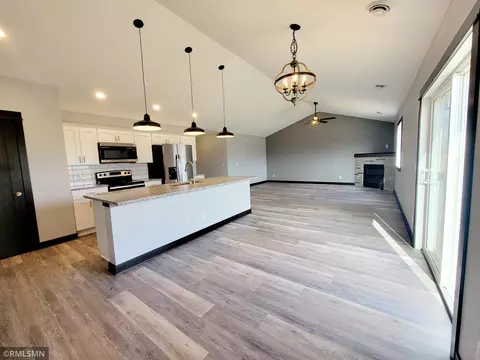 1007 Cook St, Saint Peter, MN 56082 photo 7