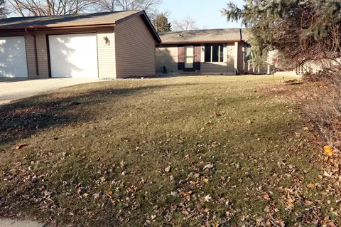 1320 Greenwood Pl, Faribault, MN 55021